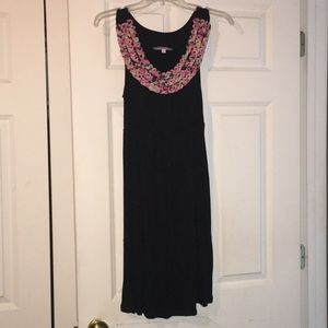 Dress detailed neckline